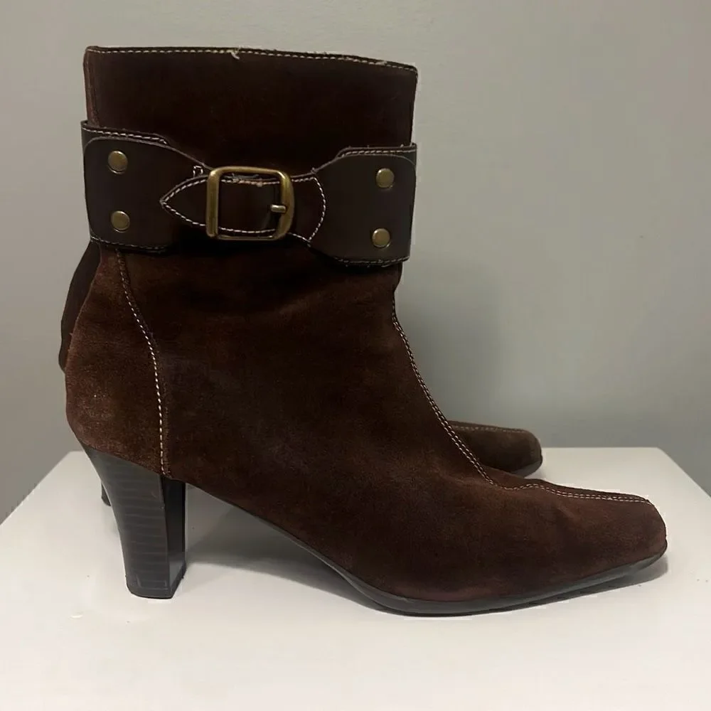 Aerosoles Women's Brown Suede Belted Pointed Toe Ankle Booties